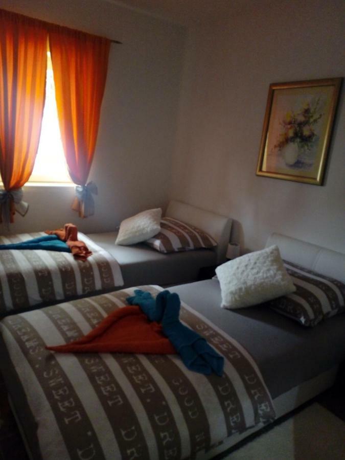 Apartman Radic Trogir Exterior foto